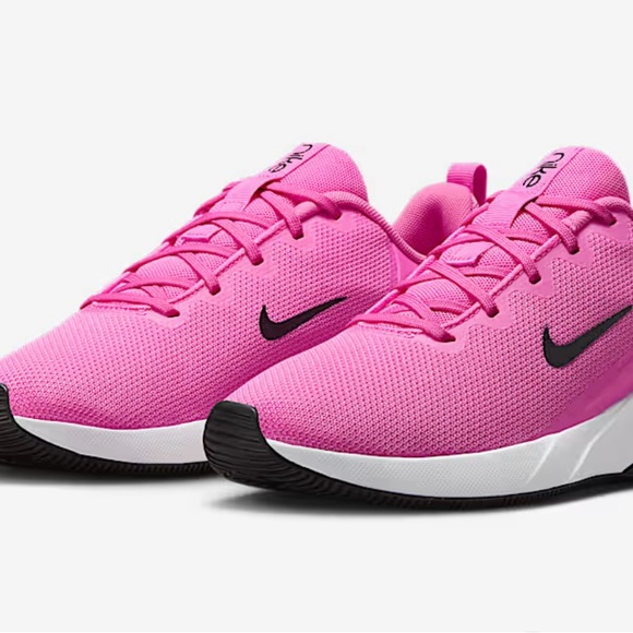 Nike Air Bella Women’s Workout Shoes - Picture 2 of 5